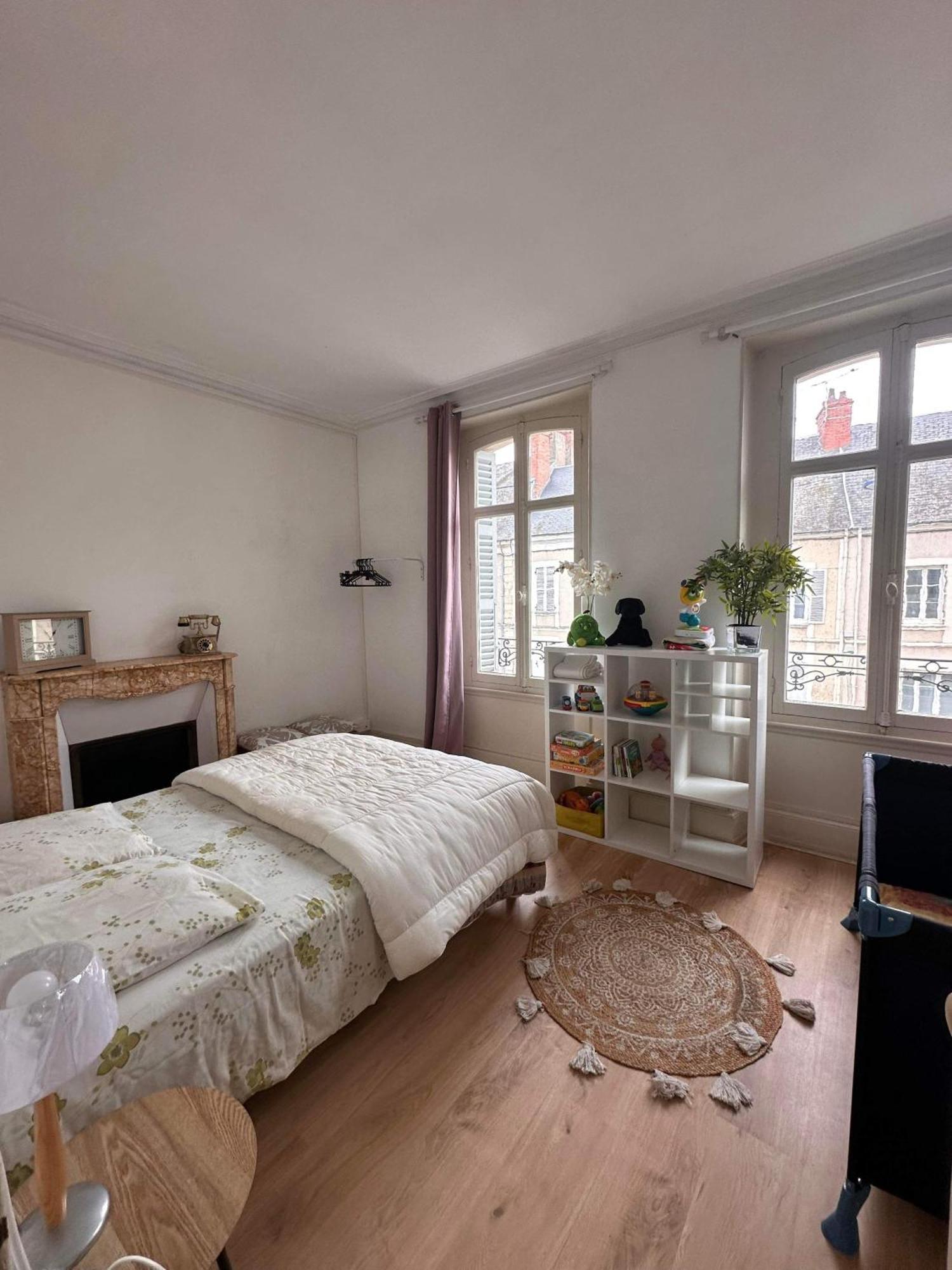 Apartamento Le Compostelle Issoudun Exterior foto